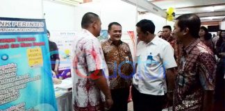 Transaksi Tidak Selalu Menggunakan Uang Tunai