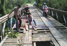 Lubang Menganga di Jembatan Jalur Pinoh-Kota Baru