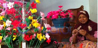 21 Tahun Jadi Pengrajin Pokok Telok, Orderan Hingga dari Luar Pontianak