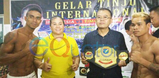 Perebutan Gelar Juara Tinju Dunia Kelas Bantam Yunior di Ketapang