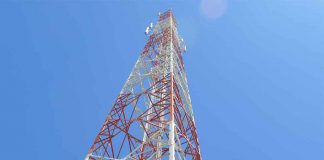 Bangun Tujuh BTS Blank Spot Daerah Perbatasan