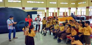 Lihat Antariksa di Layar Kubah