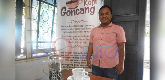 Kopi Goncang, Merakyat Disajikan dengan Serius