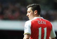 Sunderland vs Arsenal, Menekan Rival