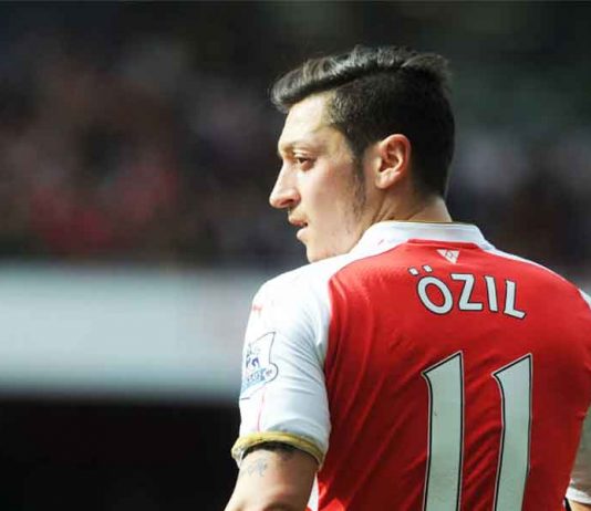 Sunderland vs Arsenal, Menekan Rival