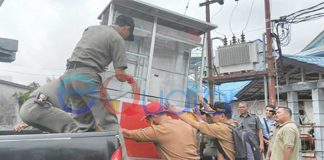 Tim Gabungan Tertibkan PKL