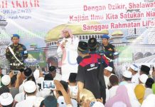 Ribuan Jamaah Hadiri Tablig Akbar Syech Ali Jaber