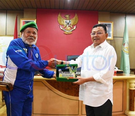 Raden Andik Jaya Prawira, Bersepeda Keliling Hutan Indonesia