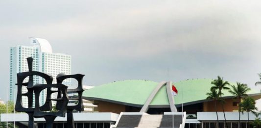 Tak Sejalan dengan Pemindahan Ibu Kota