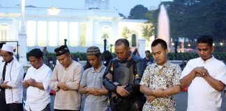 Sisi Lain Aksi Demonstrasi 4 November