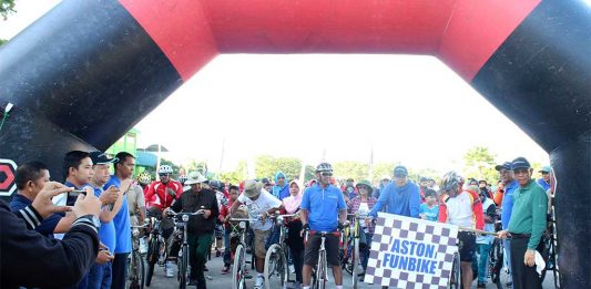 Acara Puncak HUT Aston ke-6, Fun Bike Diikuti Ratusan Peserta