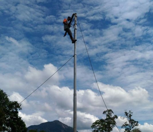 Warga Serawai-Ambalau, Seperti Tinggal di Hutan
