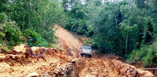 Sintang, Infrastruktur Jalan Masih Hancur Lebur