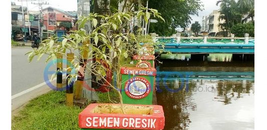 Pot-pot Berlogo Semen Gresik, Jadi Sorotan Fraksi-fraksi DPRD