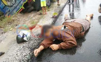 Nyalip Truk Isi Perut Terburai