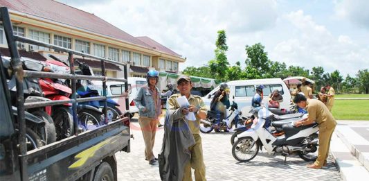 Tidak Lapor, Kendaraan Dinas Ditarik Paksa