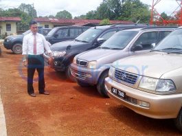 Tiga Unit Mobil Malaysia Disita