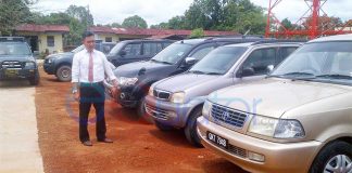 Tiga Unit Mobil Malaysia Disita