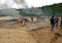 Penambang Kabur, Polisi Bakar Mesin Dongfeng