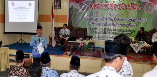 PGRI Minta Buatkan Perda Perlindungan Guru!!!