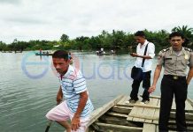 Guntur Tenggelam di Sungai Sambas