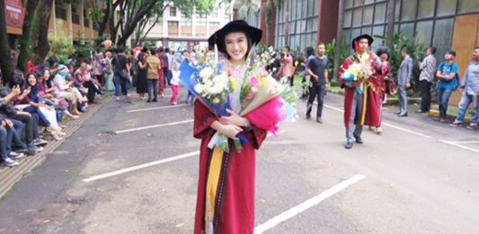 Melody JKT48 Jadi Sarjana Pertanian