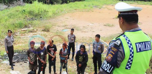 Komunitas Anak Punk Dibubarkan Polisi