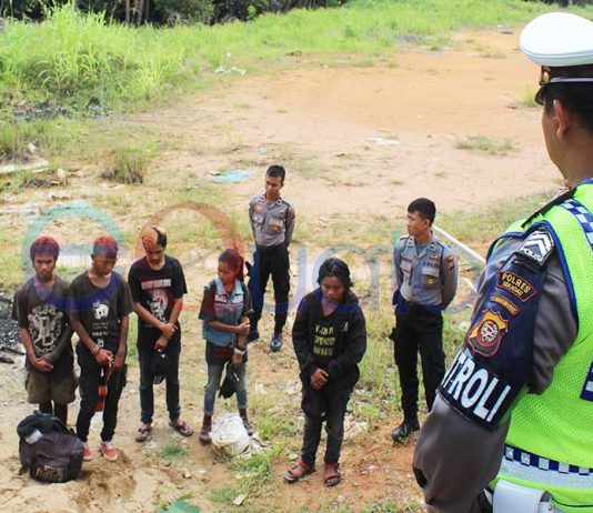 Komunitas Anak Punk Dibubarkan Polisi
