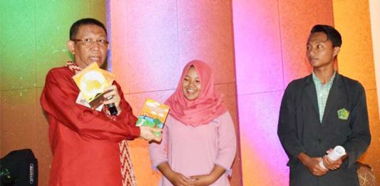 Hebat, 117 Penulis Muda Pontianak Cetak Rekor