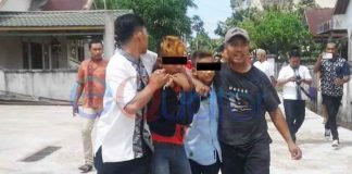Tiga Bocah Curi Helm di Lokasi Resepsi Pernikahan