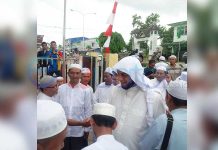 Syech Ali Jaber Beri Ceramah di Tabligh Akbar di Melawi