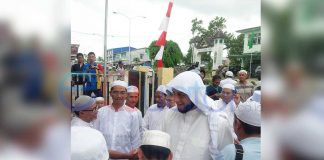 Syech Ali Jaber Beri Ceramah di Tabligh Akbar di Melawi