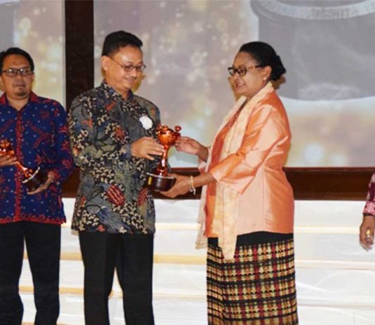 Pemkot Peroleh Penghargaan Menteri PPPA