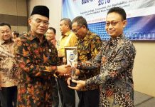 Dukung Akreditasi Sekolah, Sutarmidji Raih SaMA Award