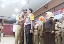 Awang Ishak Kukuhkan Tim Satgas Saber Pungli