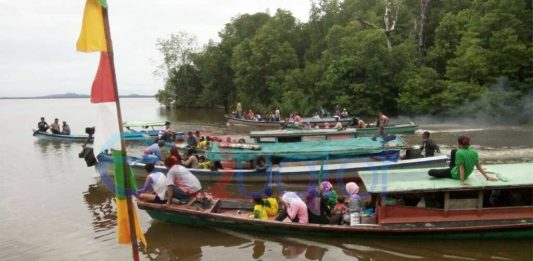 Lomba Sampan Kato dan Motor Air