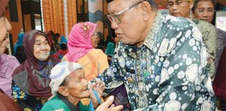 Ratusan Dukun Beranak Terima Insentif Rp3,6 Juta