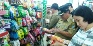 Wabup Pimpin Sidak Mamin dan Sembako, Temukan Makanan Tak Layak Dikonsumsi