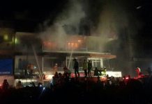 Main Kembang Api di Tahun Ayam Api, 6 Ruko Dilahap Api