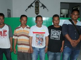 Cari Hiburan di Badau Warga Malaysia Ditahan