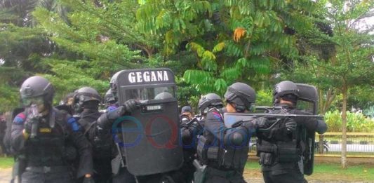 Tak Puas Hasil Pemilukada, Seorang Anggota DPRD Disandera dan Mobilnya Dipasangi Bom