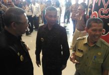 Pencetus Patung Kuntilanak Daftar Pilgub Kalbar 2018