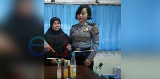 Ibu Rumah Tangga Kepergok Jual Sabu