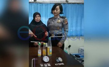 Ibu Rumah Tangga Kepergok Jual Sabu