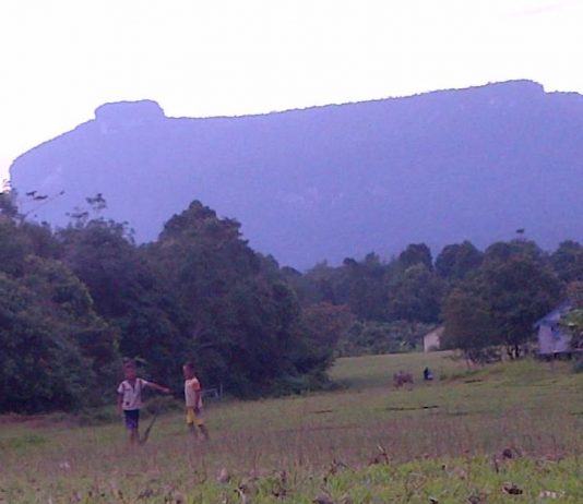 Bukit Tilung, Salah Satu Potensi Industri Pelancongan Kalbar