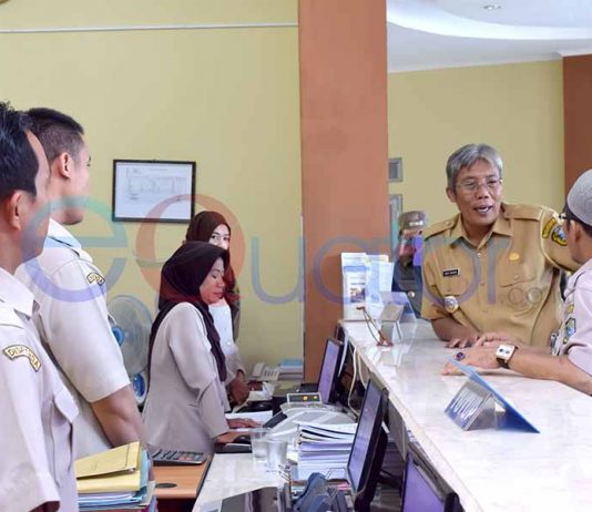Sidak Hari Pertama Kerja, Bupati Jarot Ngaku Puas