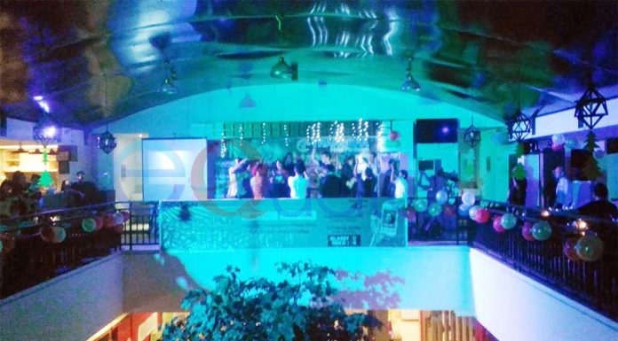 Kemeriahan Malam Pergantian Tahun, Transera Hotel Bagikan Delapan Android