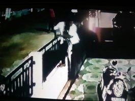Ngembat Sepeda Terekam CCTV