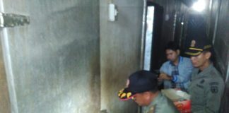 10 Gudang Freezer Sinar Laut Digembok
