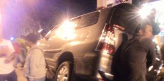 BREAKING NEWS: Mobil Nyungsep di Jalan Ahmad Yani